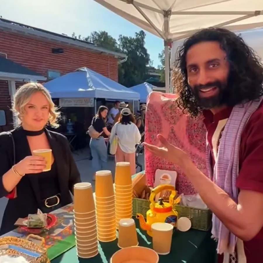 All need to know about Indian Techie Prabhakar Prasad, who started selling teain American street after losing job