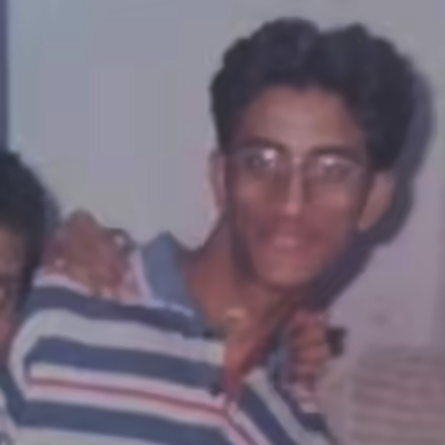 All need to know about Indian Techie Prabhakar Prasad, who started selling teain American street after losing job