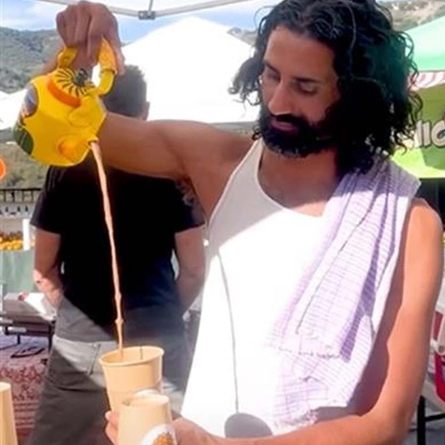 All need to know about Indian Techie Prabhakar Prasad, who started selling teain American street after losing job