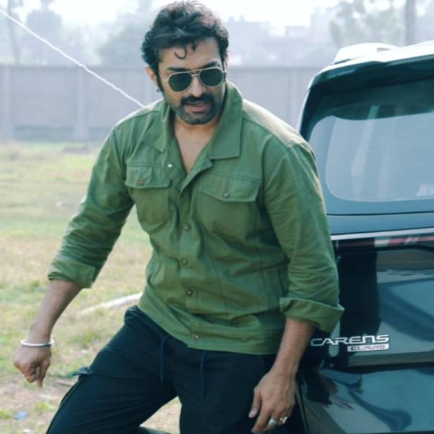 জীতু কমল কি আবার সমস্যায় জড়ালেন?