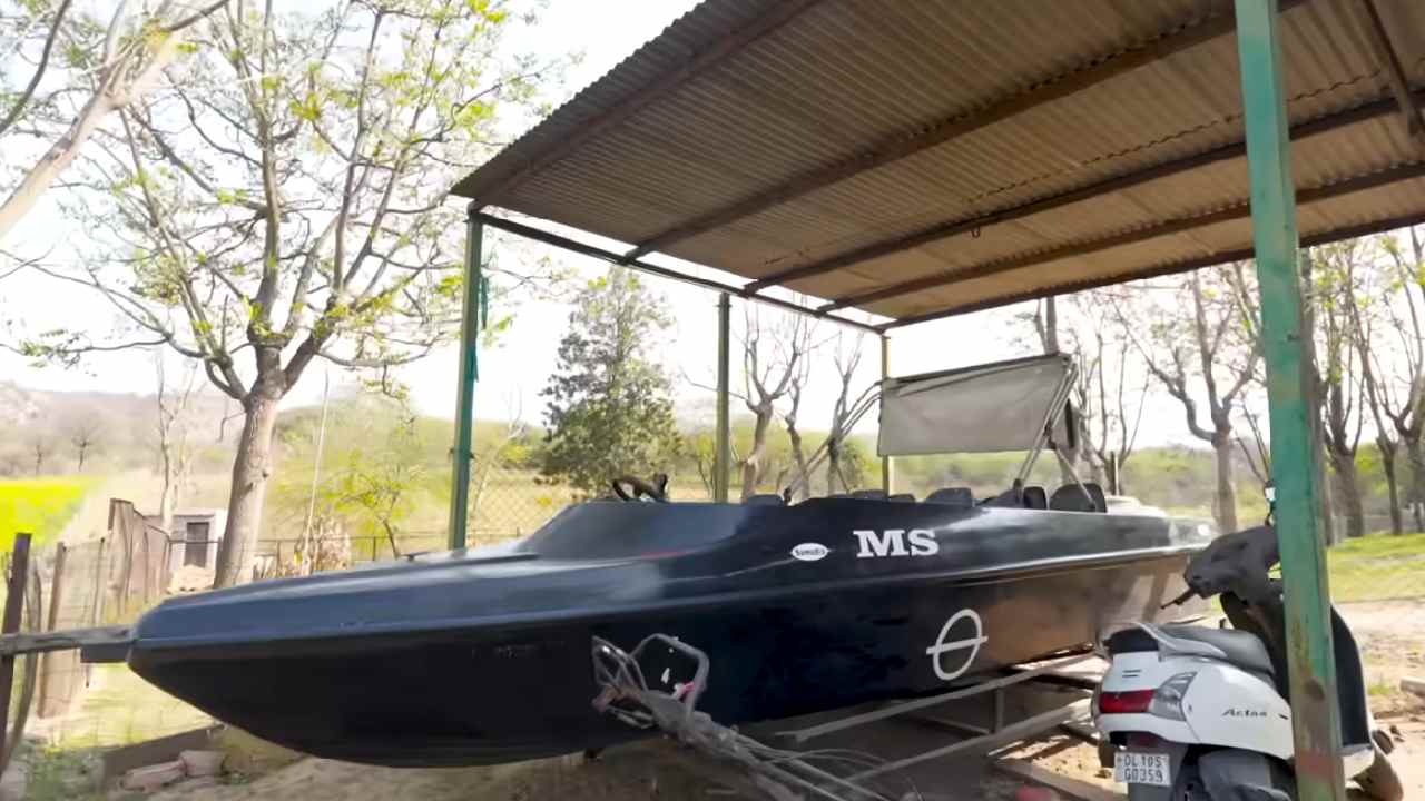 Mika Singh's Delhi Farmhouse