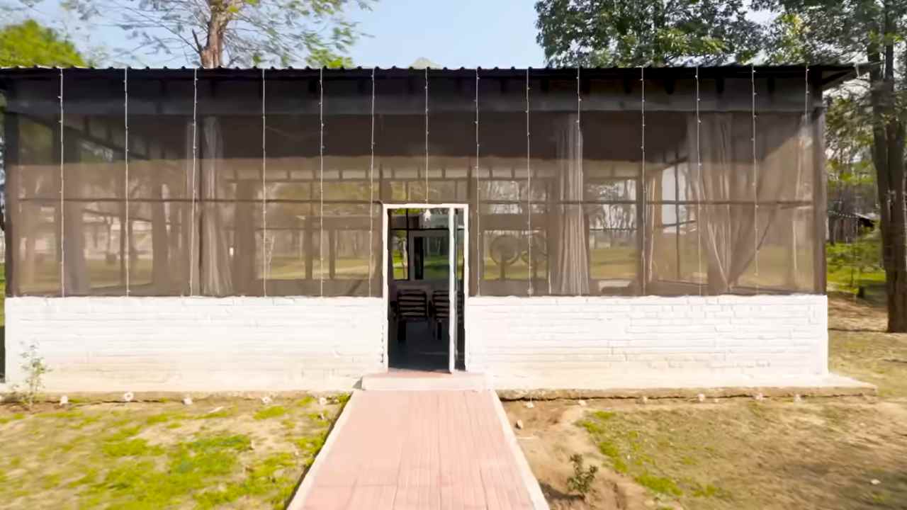 Mika Singh's Delhi Farmhouse