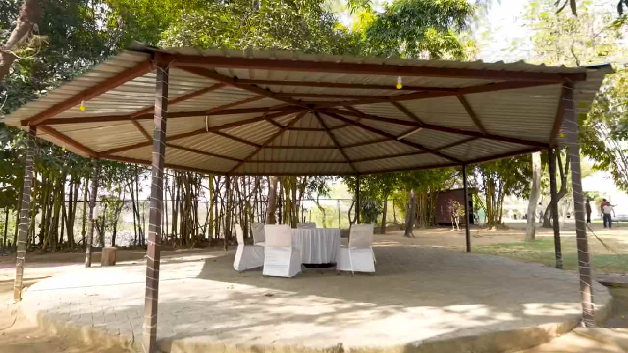 Mika Singh's Delhi Farmhouse