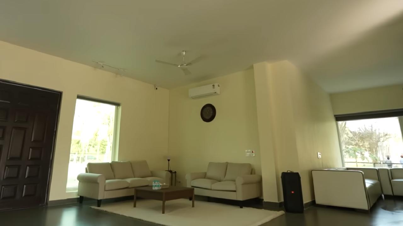 Mika Singh's Delhi Farmhouse