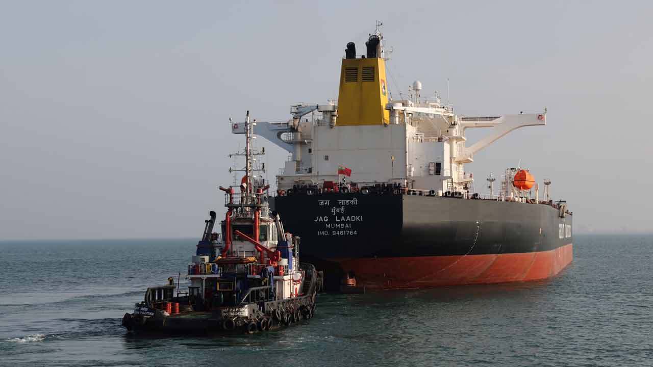 Indian vessel ‘Jag Laadki’ carrying over 80,000 MT crude oil reaches Mundra Port of Gujarat