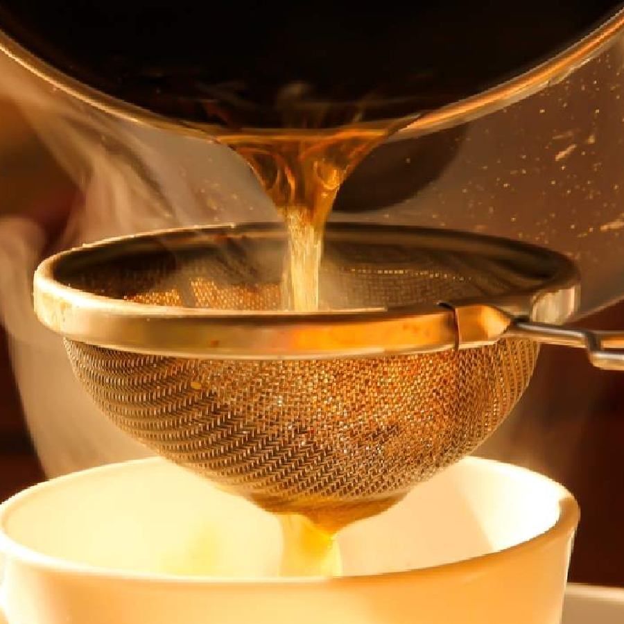 চায়ের ছাঁকনি ঝকঝকে হয়ে যাবে একটি কৌশল মানলেই।