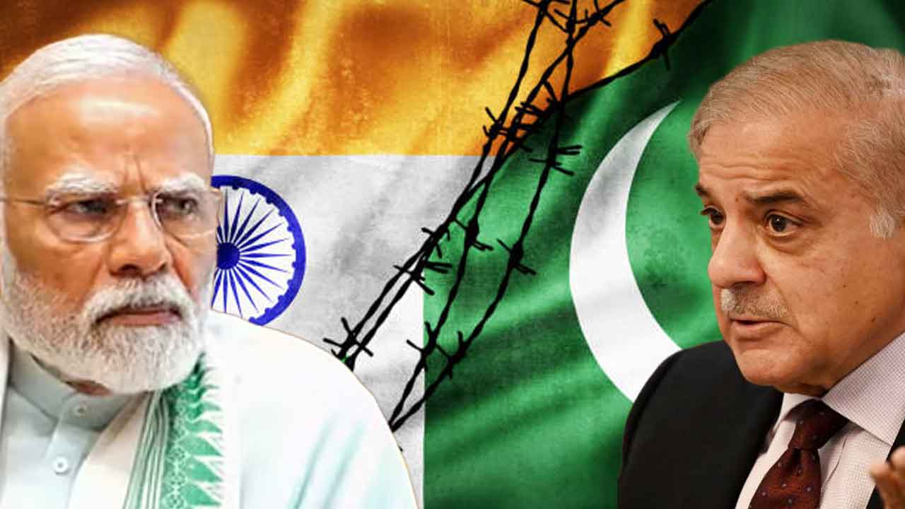 (বাঁ দিকে) ভারতের প্রধানমন্ত্রী নরেন্দ্র মোদী এবং পাকিস্তানের প্রধানমন্ত্রী শাহবাজ় শরিফ (ডান দিকে)।