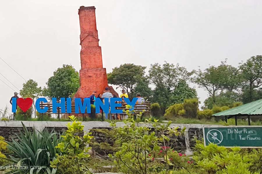 কার্শিয়াংয়ের কাছে চিমনি গাঁওতে ঘুরতে পারেন।