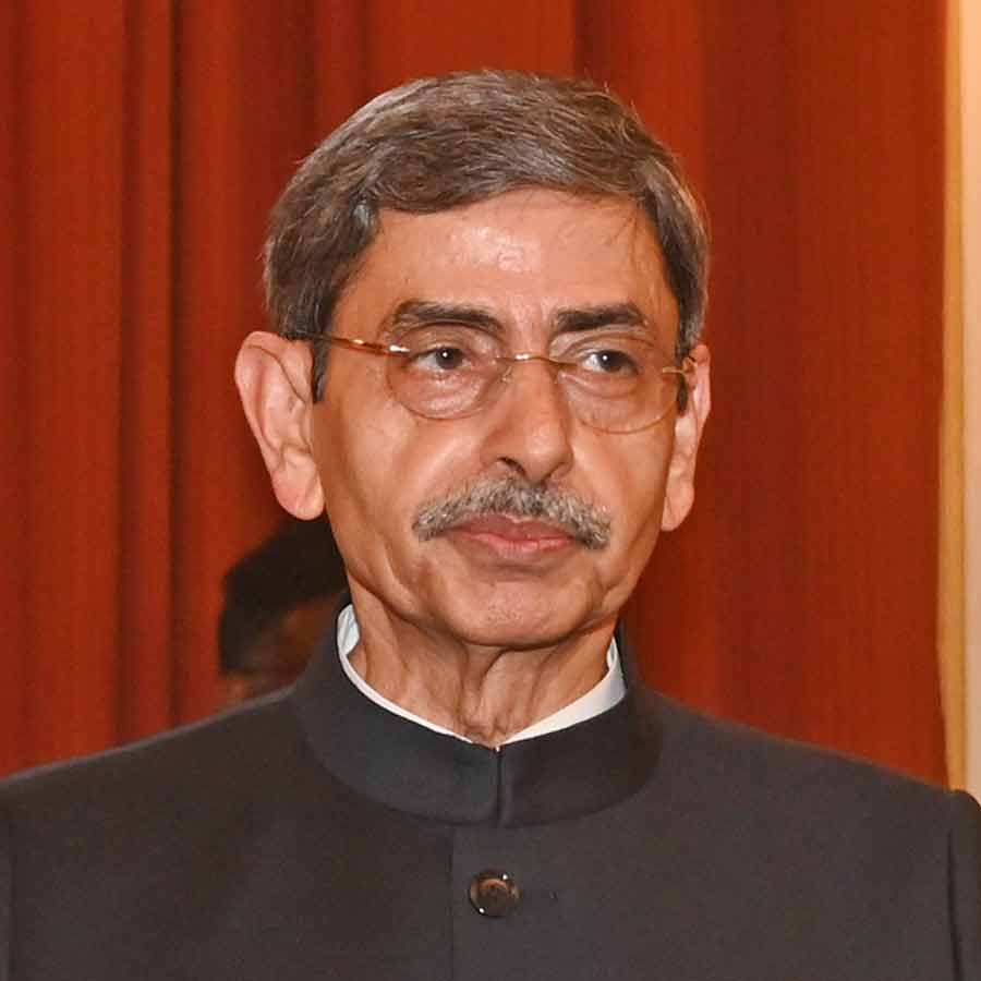 West Bengal Chief Secretary, Home Secretary went to meet Governor dgtl