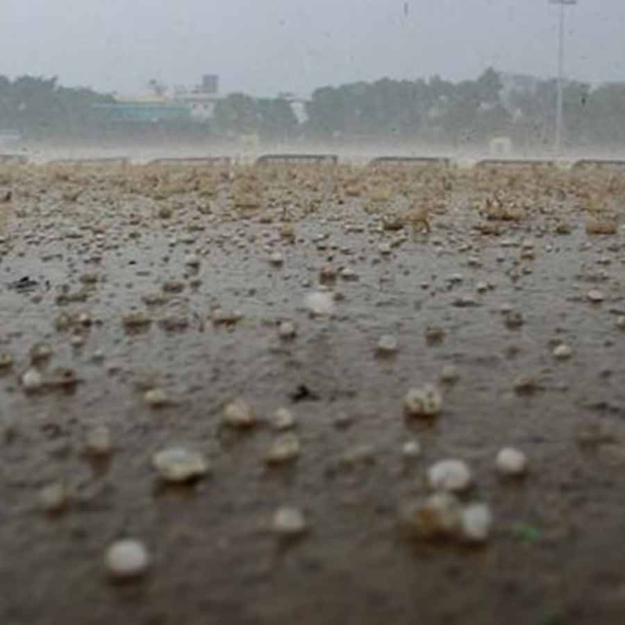শিলাবৃষ্টির পূর্বাভাস দক্ষিণবঙ্গের জেলায় জেলায়।