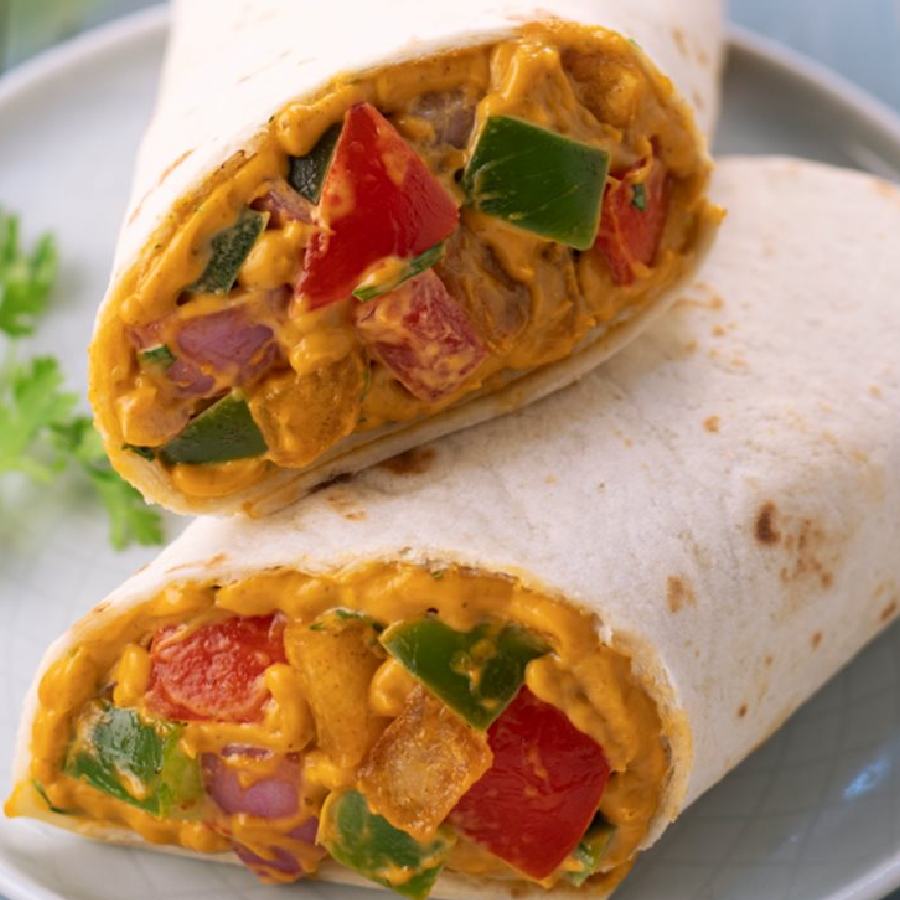 বানিয়ে ফেলুন রুটি রোল।