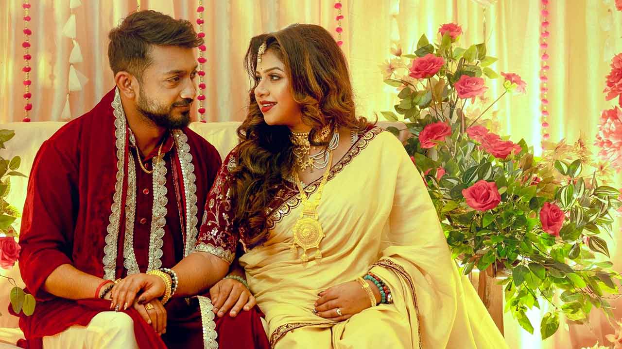 অভিনেত্রী সুস্মিতা কি সত্যি মা হতে চলেছেন?