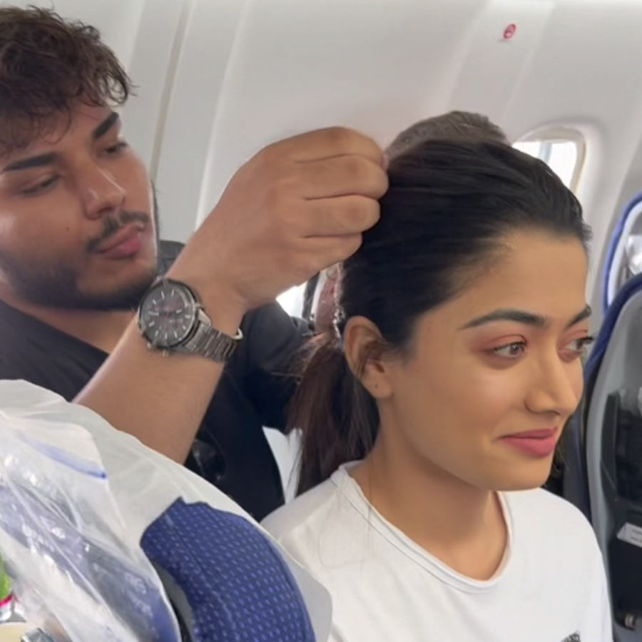 রশ্মিকার কেশসজ্জার দায়িত্ব সৌরভের কাঁধেই।