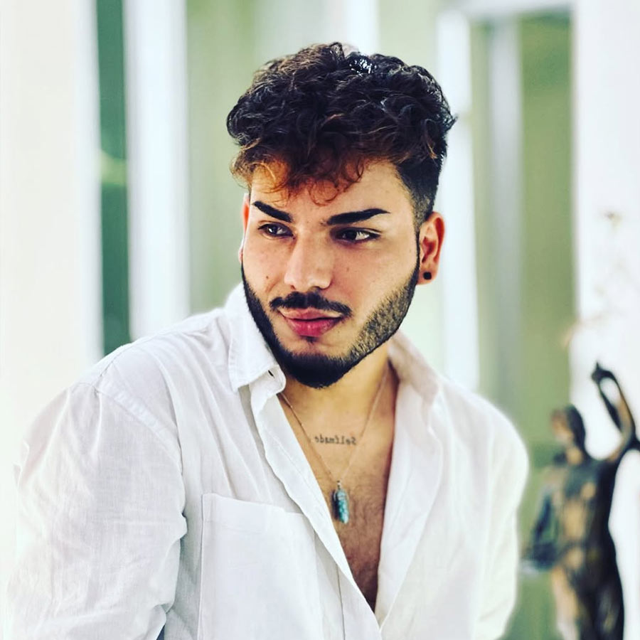 কেশসজ্জাশিল্পী সৌরভ রায়।