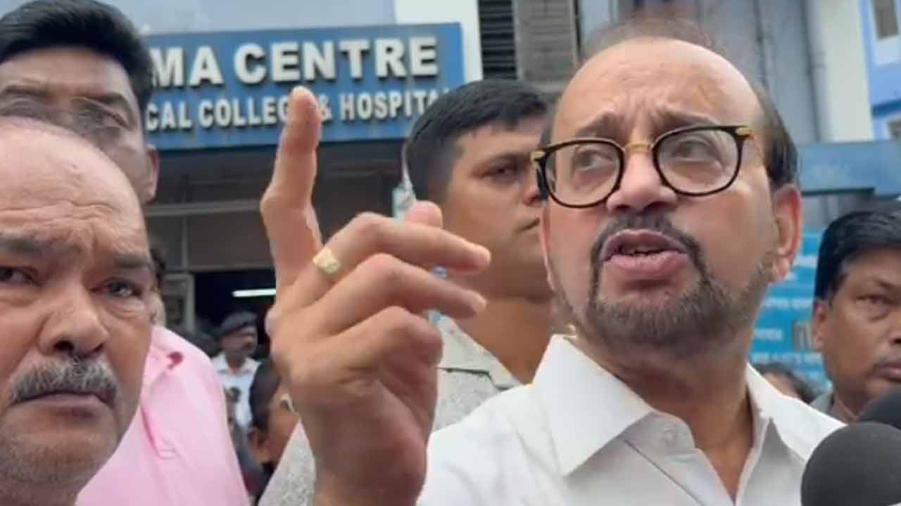 আরজি কর হাসপাতালে তৃণমূল বিধায়ক অতীন ঘোষ।