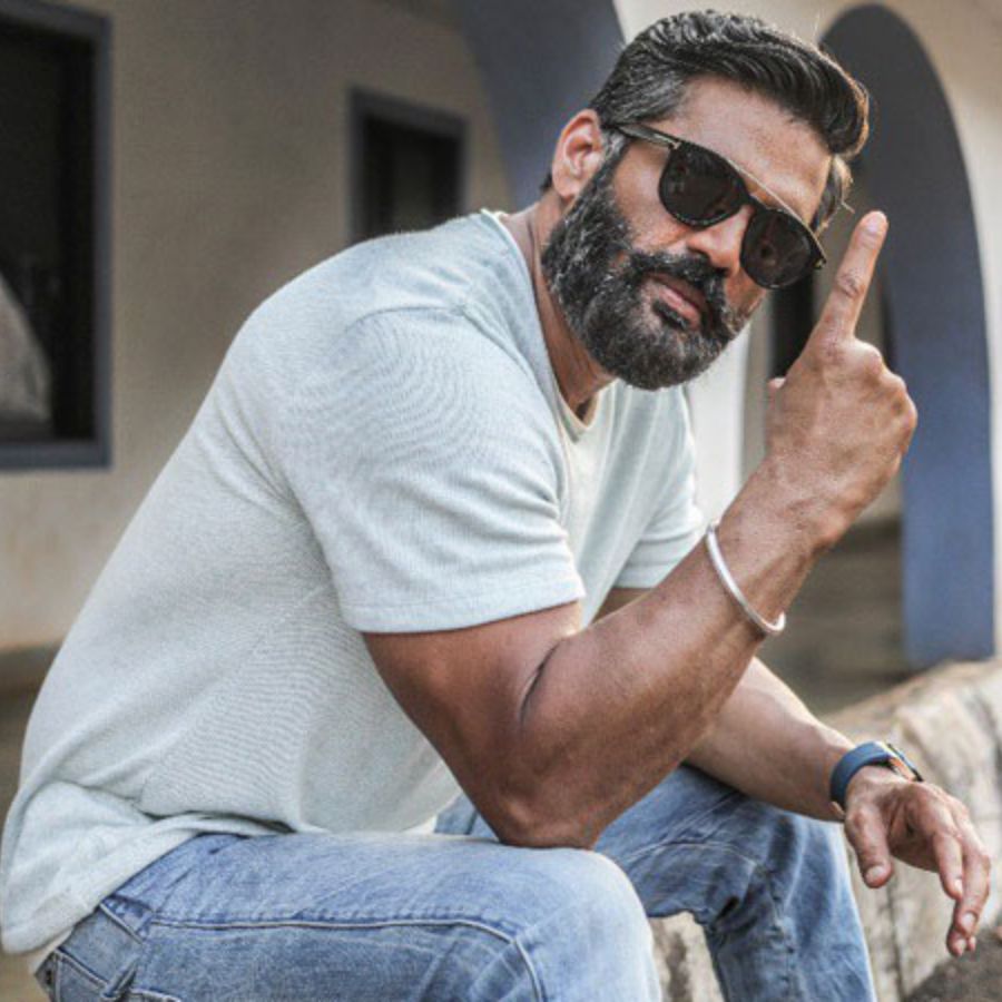 নুন খাওয়া কমাতে কী করেন সুনীল?