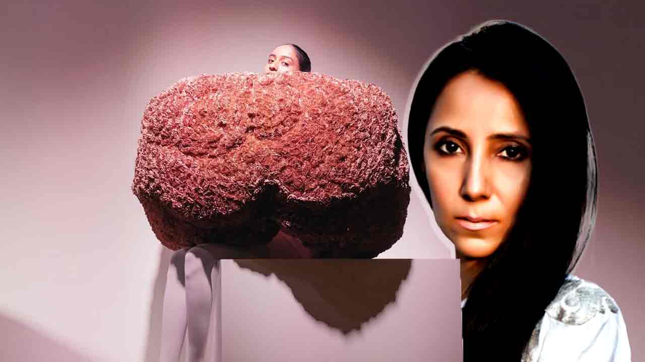 ফ্যাশন শো-এ অনামিকা খন্নার পোশাকের সম্ভার।