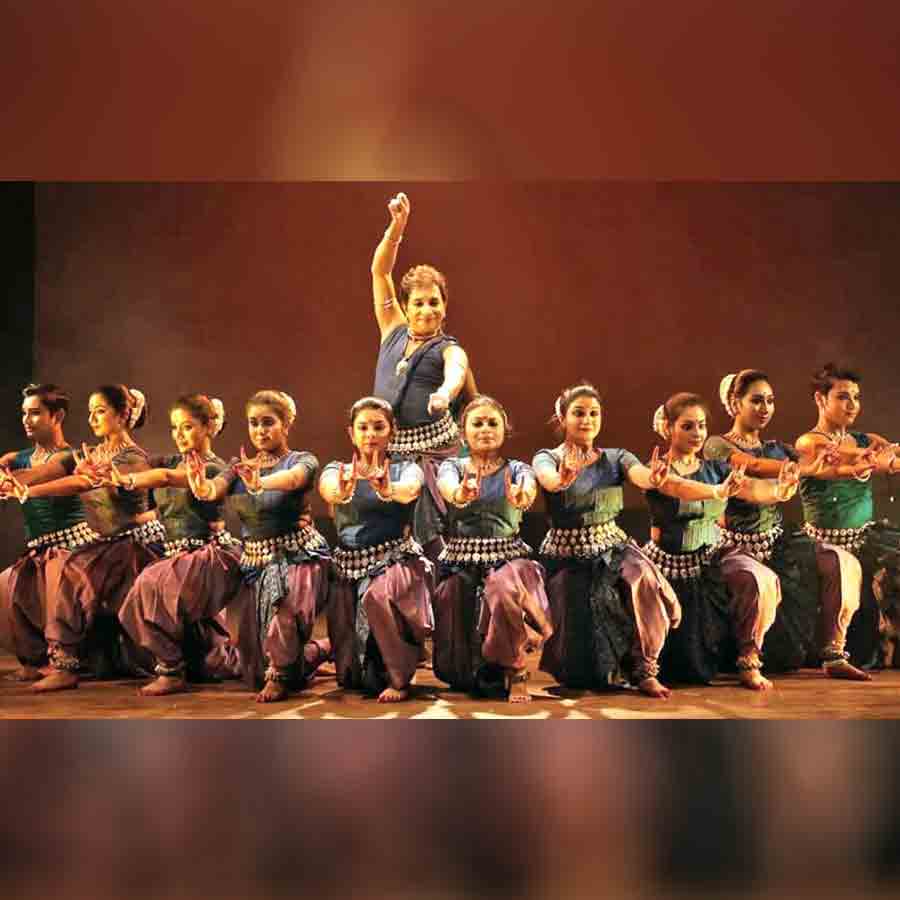 নৃত্যানুষ্ঠানের অংশ।