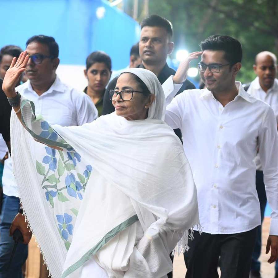 Mamata Banerjee again comments on SIR issue at Eid event on Red Road