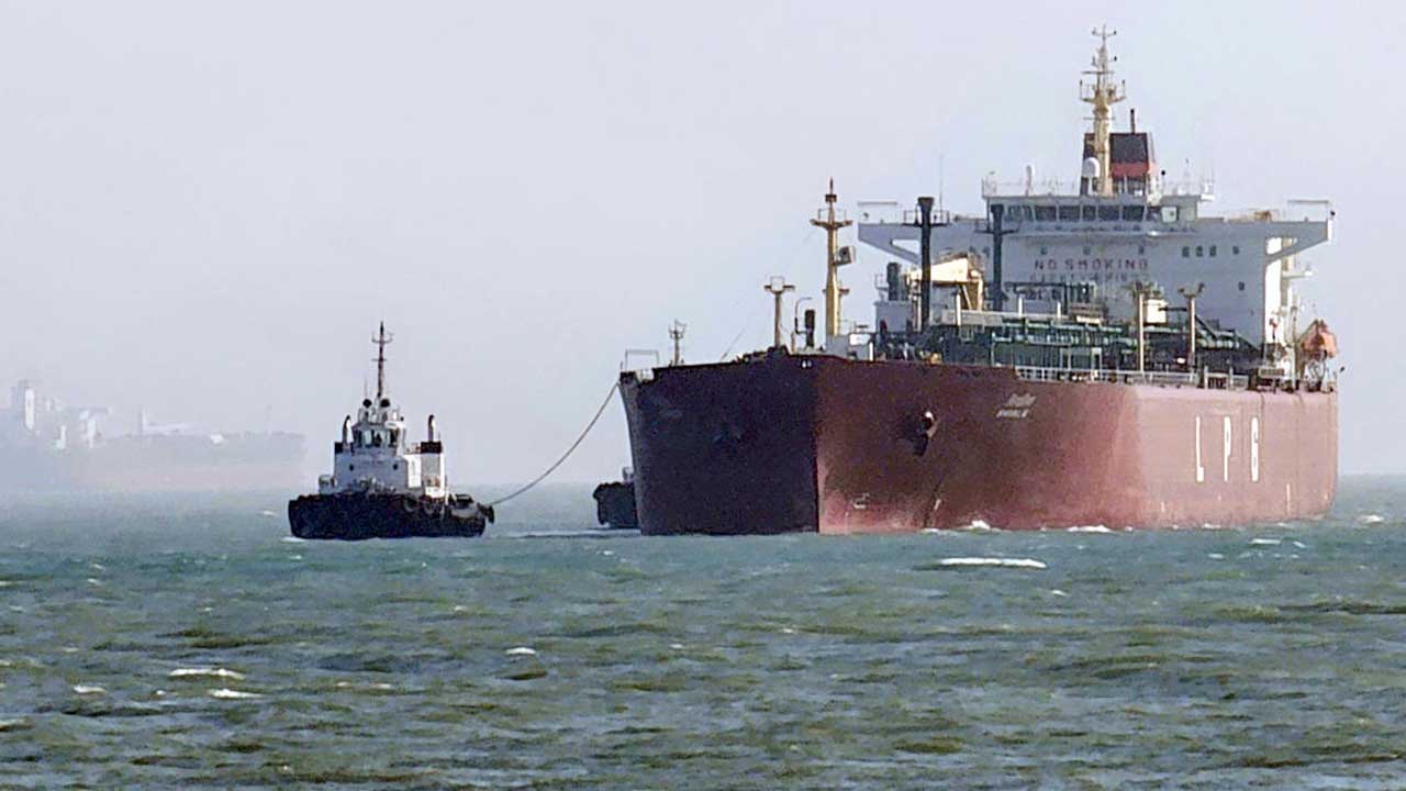 Two more India-bound LPG tankers to cross Strait of Hormuz