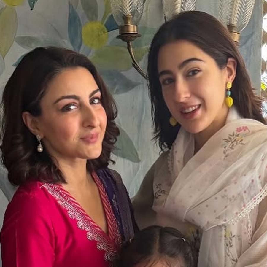 একসঙ্গে ইদ উদ্‌যাপন সোহা ও সারার।