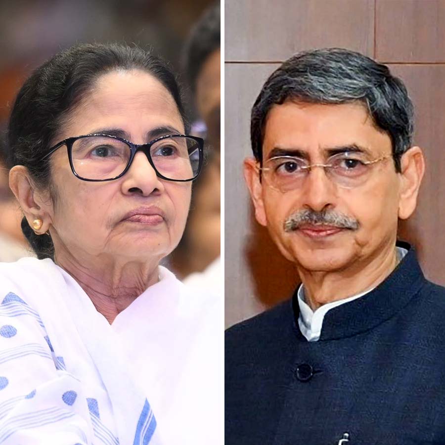 CM Mamata Banerjee met with Governor R.N. Ravi at Lok Bhavan