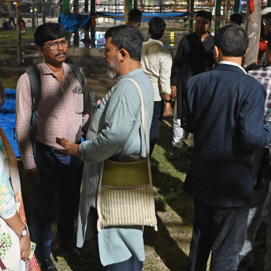 SIR protests continue even on Eid at Park Circus