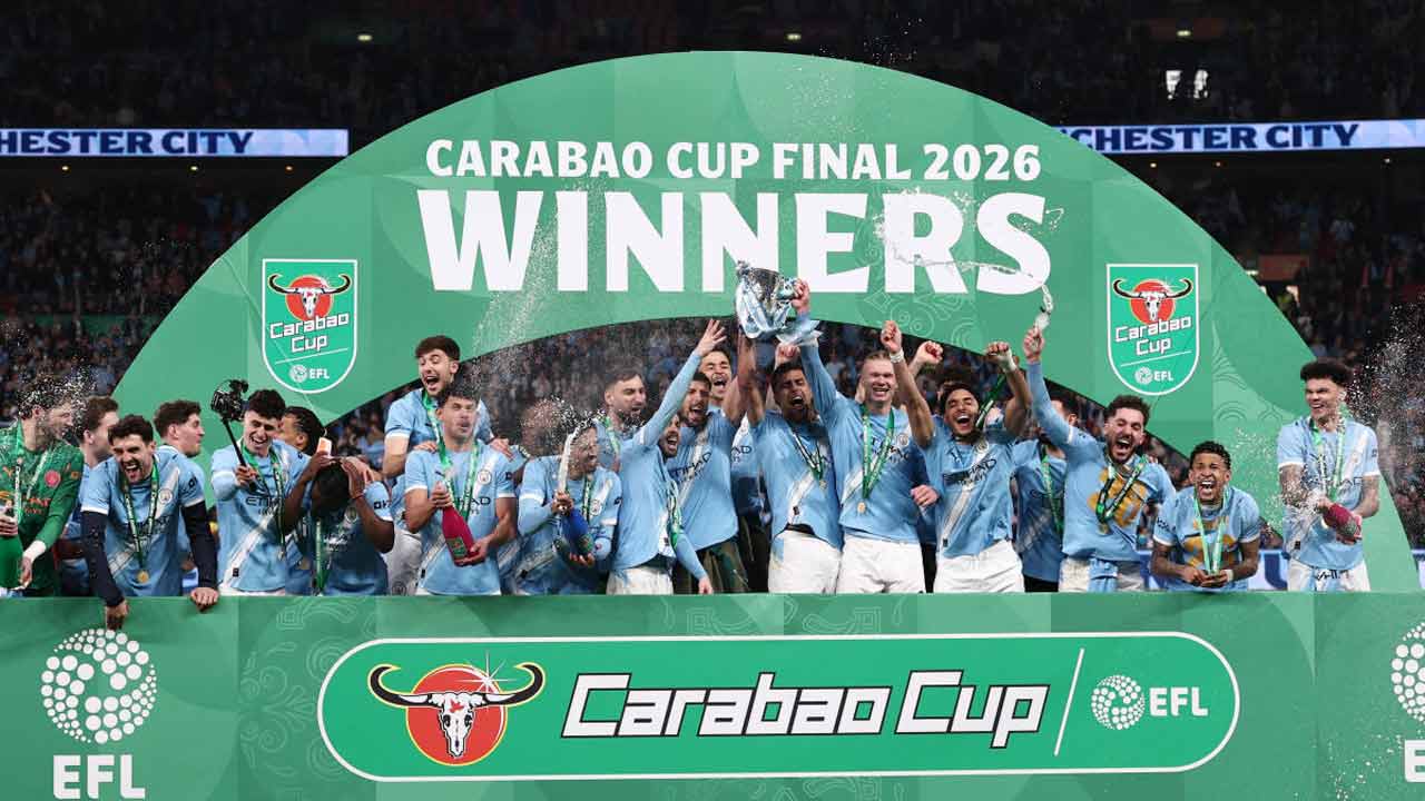 ইএফএল কাপ ফাইনালে চ্যাম্পিয়ন ম্যাঞ্চেস্টার সিটি।