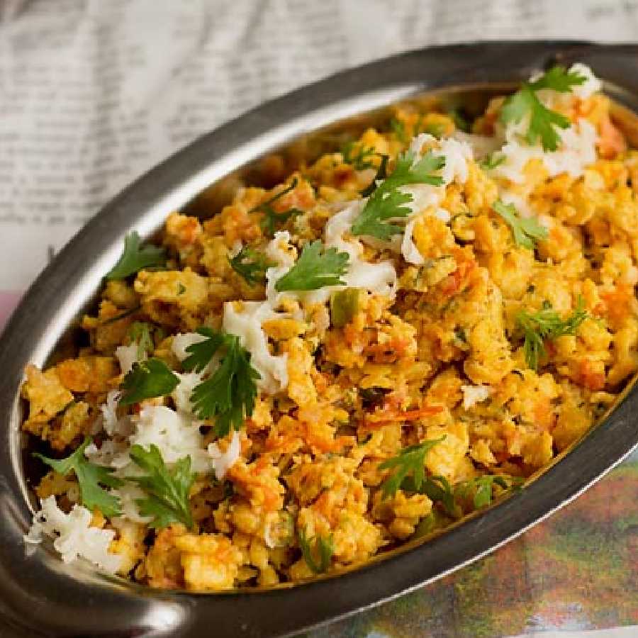 ক্রিম চিজ় ডিম ভুজিয়া।