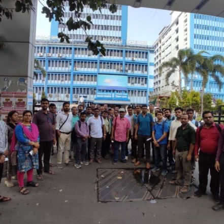 বিকাশ ভবনে স্মারকলিপি শিক্ষকদের।