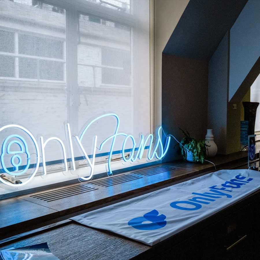 OnlyFans Owner Leonid Radvinsky Passes Away Due to Cancer at 43