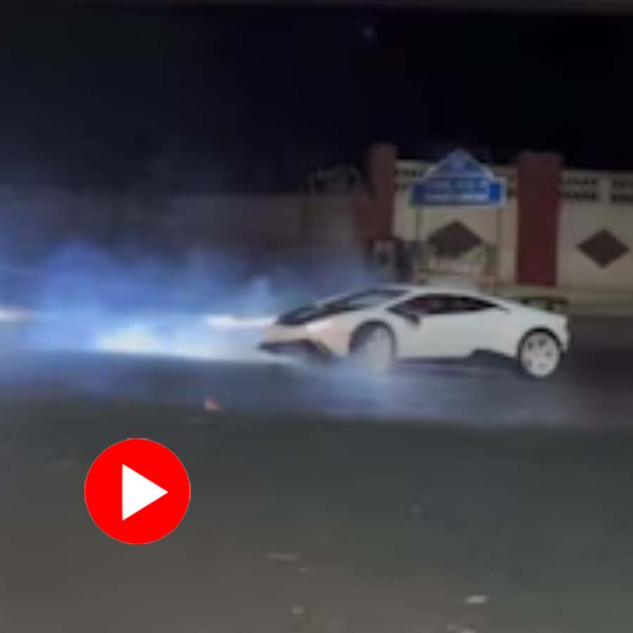 Video of Bengaluru lamborghini’s dangerous stunt sparks debate goes viral dgtl