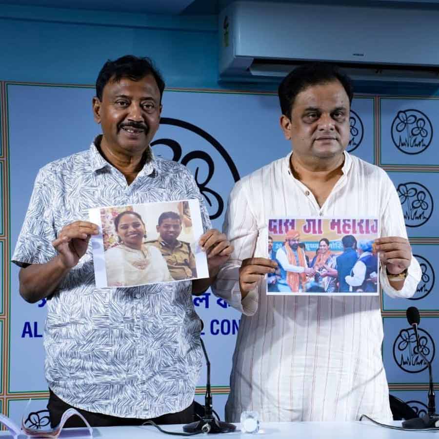 তৃণমূল ভবনে  সাংবাদিক বৈঠকে পার্থ ভৌমিক এবং ব্রাত্য বসু।