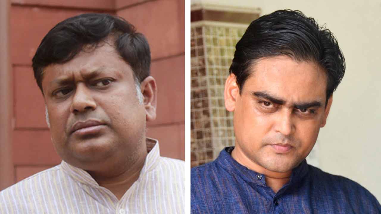 (বাঁ দিকে) সুকান্ত মজুমদার এবং শান্তনু ঠাকুর (ডান দিকে)।