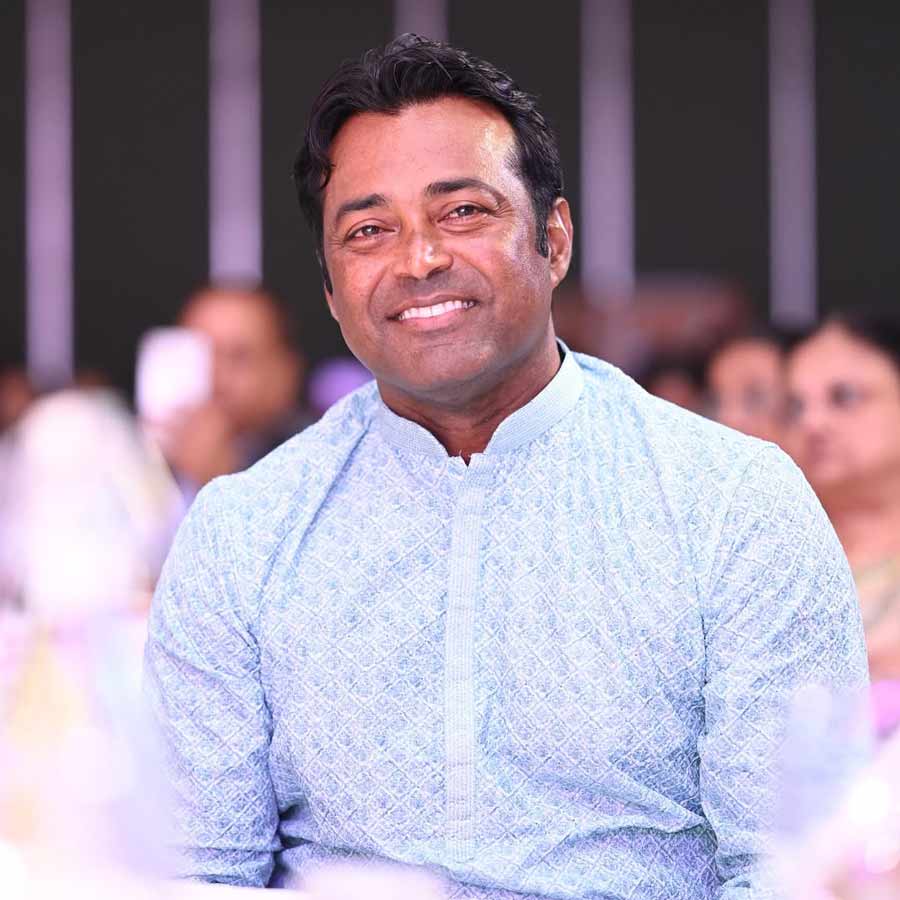 Speculation is rife that Leander Paes was seen with BJP leaders dgtl