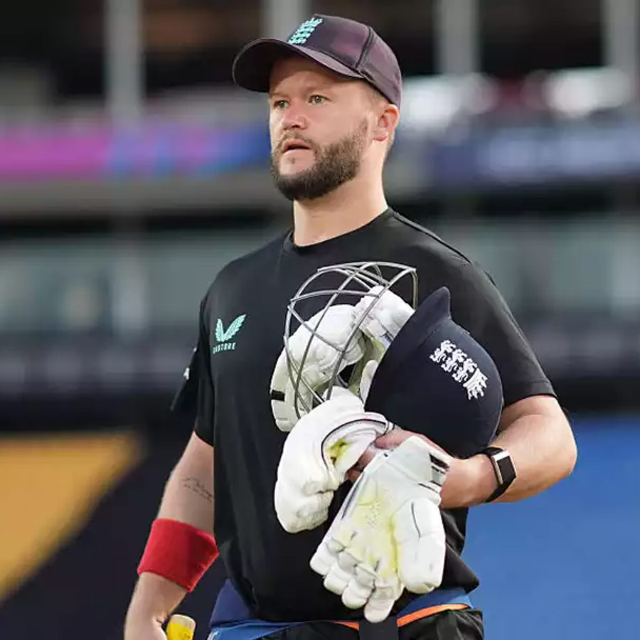 বেন ডাকেট।