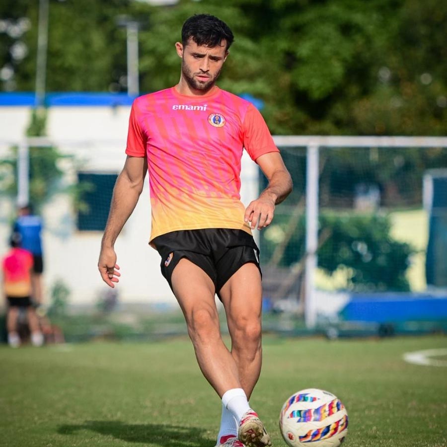 East Bengal coach Oscar Bruzon instructed Kevin Sibille to practice twice a day