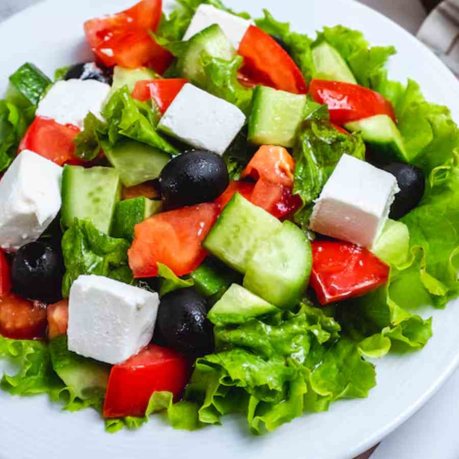 শসা দয়ে নানা রকম স্যালাড তৈরি করা যায়।