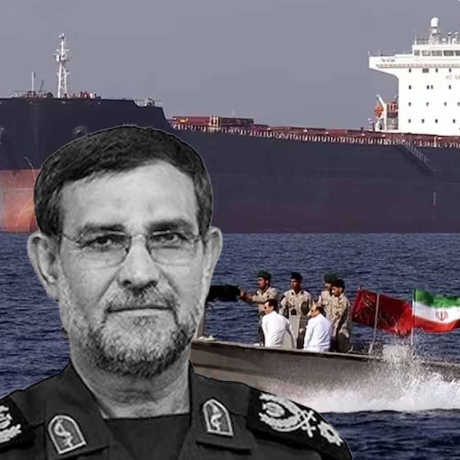 ইরানের নৌসেনার কমান্ডার আলিরেজ়া তাংসিরি।