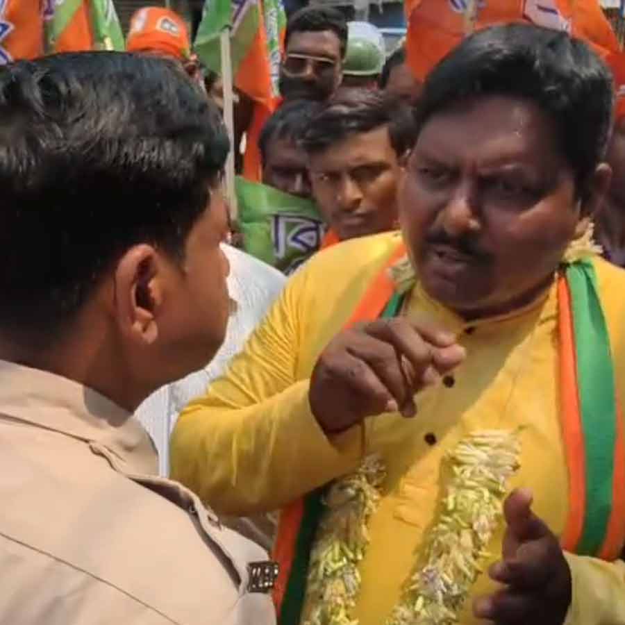 Clash between TMC and BJP in Basanti during election campaign dgtld