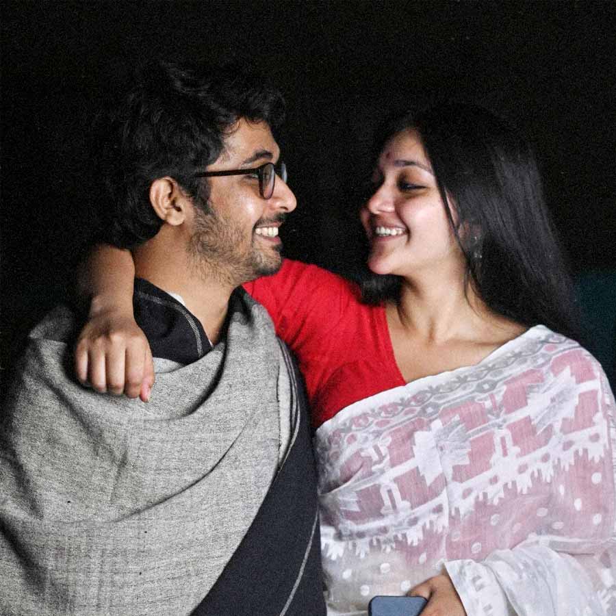 জন্মদিনে শিরিনকে আদুরে শুভেচ্ছা জিৎ সুন্দরের।