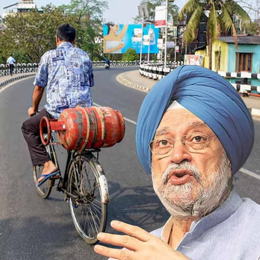 Rumours of lockdown in India completely false, said Hardeep Singh Puri, explain why goverment cut excise duty on petrol, diesel
