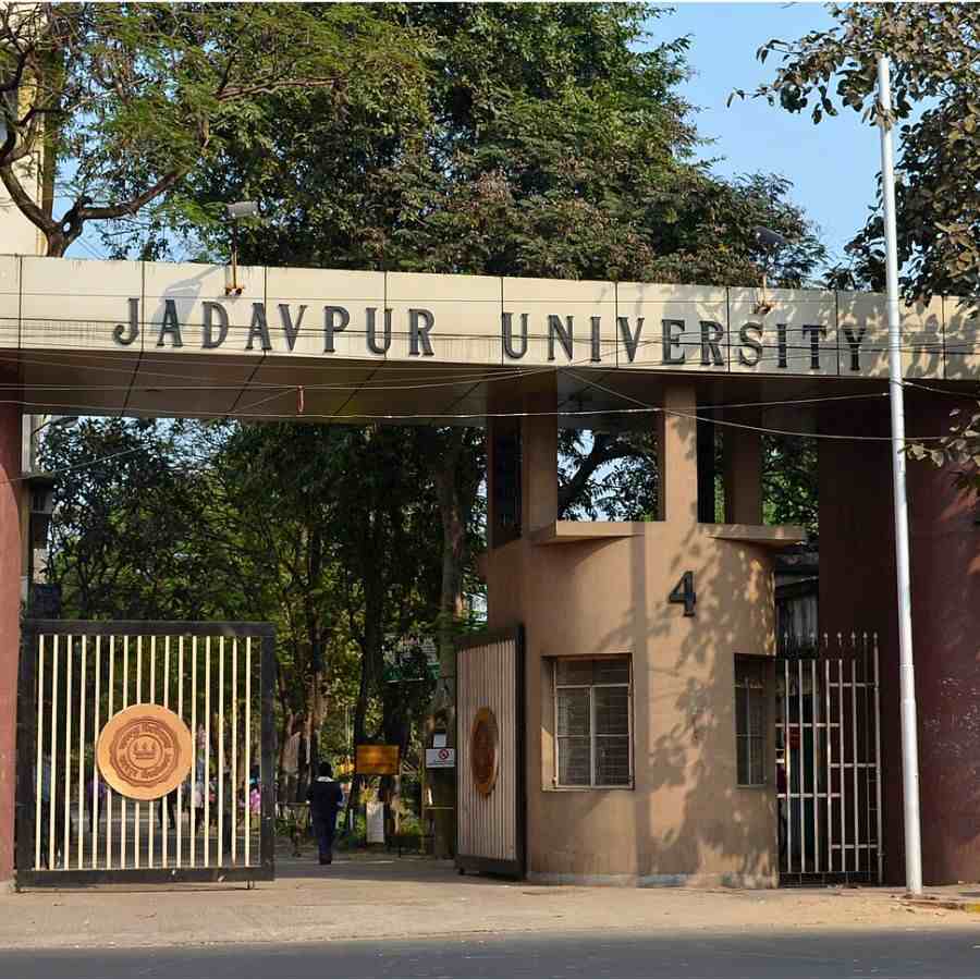 Jadavpur University offers a Post M.Sc Diploma program in Medical Physics dgtl