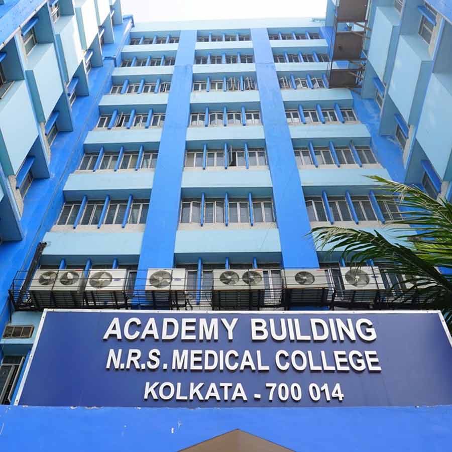 Liftmen at NRS Hospital in Kolkata go on strike over various demands