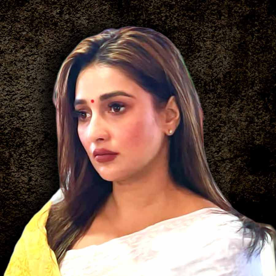 Sayantika Banerjee warns that very fake profile has been created on facebook on her name
