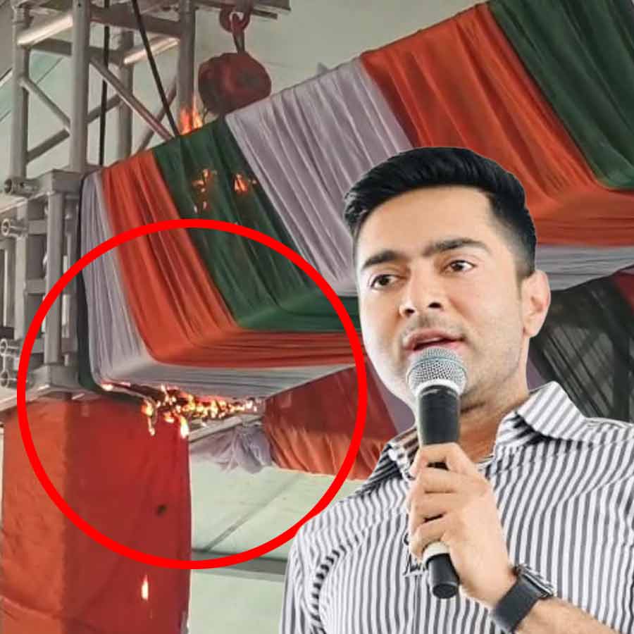 Fire at Abhishek Banerjee\'s Sabha
