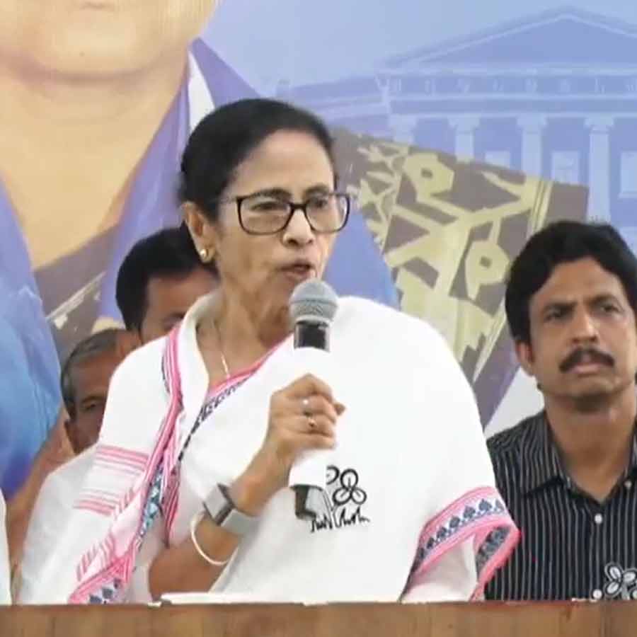 Live Updates of Mamata Banerjee addresses a public meeting at Raipur of Bankura dgtl