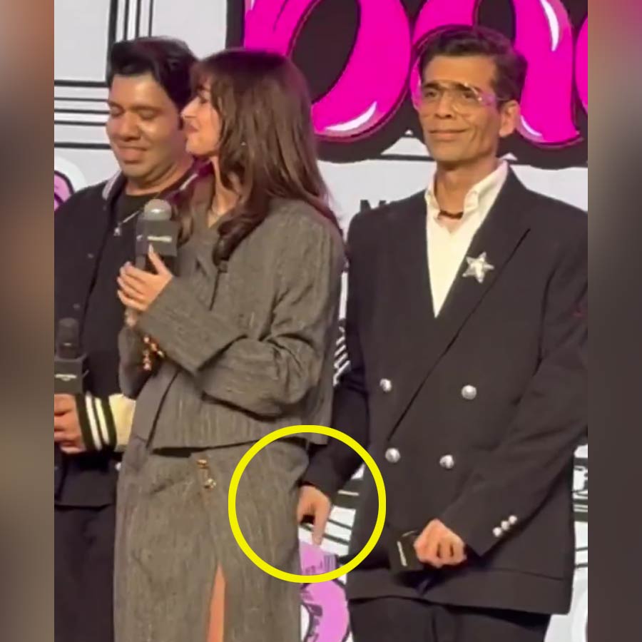 অনন্যাকে কি অস্বস্তিতে ফেলেন কর্ণ?