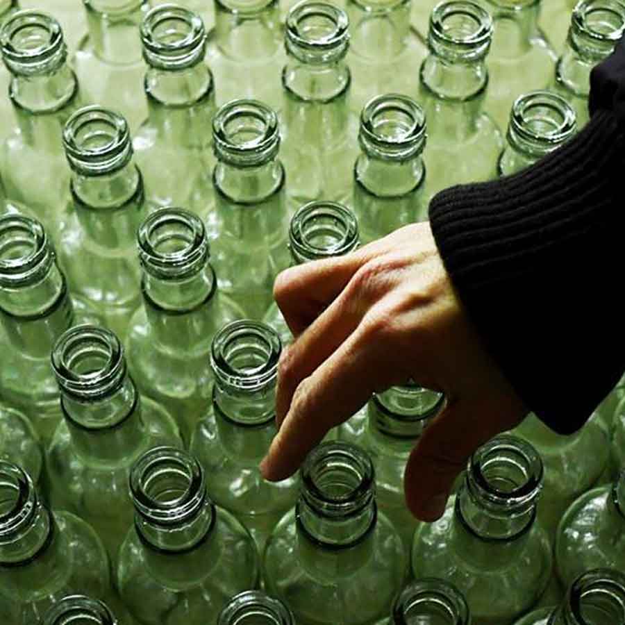 Ingredients for fake liquor production seized from Siliguri dgtl