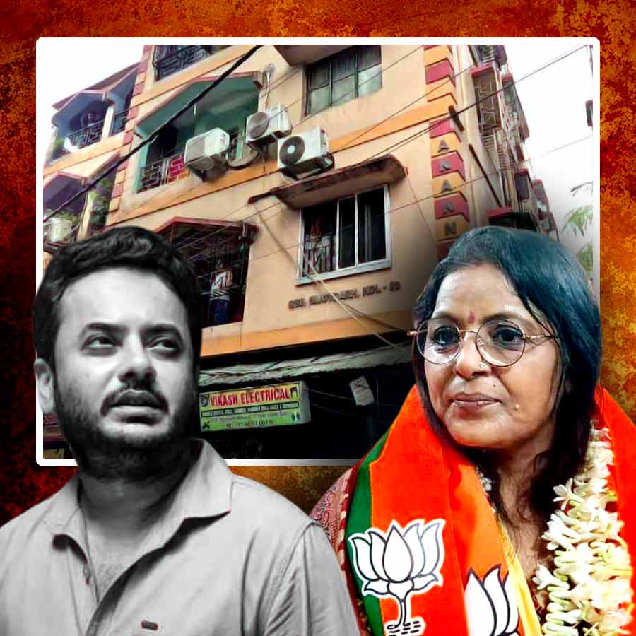 BJP Candidate Papia Adhikari reached at Actor Ruhul Banerjees house